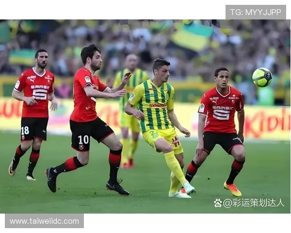 聚焦激烈对决赛场比分变化全程回顾精彩瞬间解析胜负关键走势洞察 聚焦激烈对决赛场比分变化全程回顾精彩瞬间解析胜负关键走势洞察