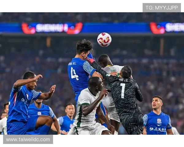 全新赛事对决：顶级球员激战激烈赛场，谁将笑到最后夺冠？