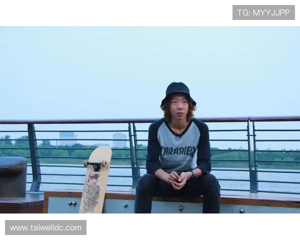 滑板与人生的交汇点:刘磊的深度对话与成长故事 滑板与人生的交汇点:刘磊的深度对话与成长故事